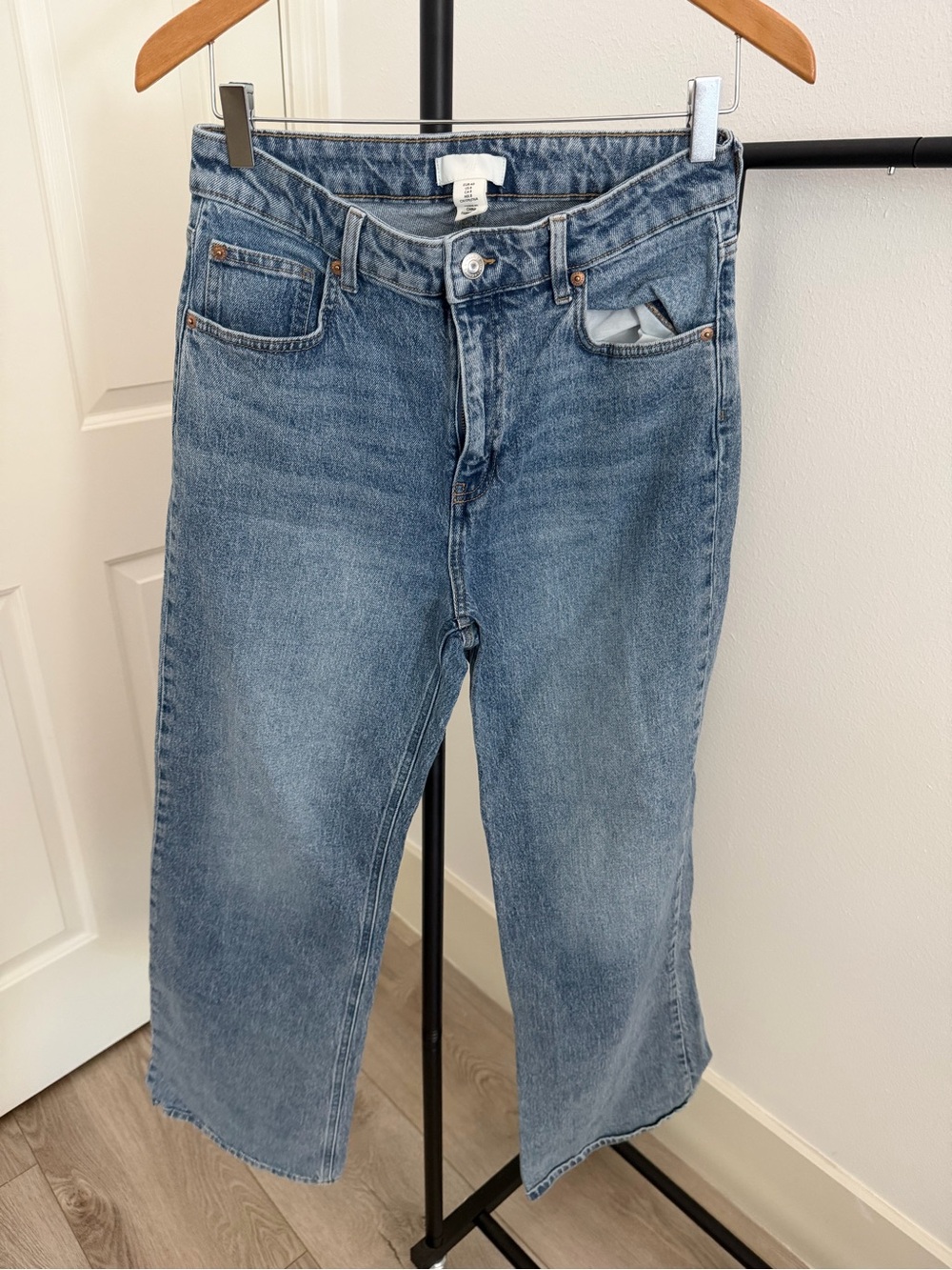 H&M Light Blue High-Rise Women's Jeans